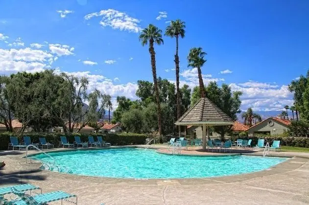 4 Seasons at Desert Breezes - Havuz
