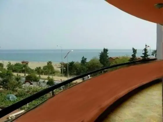 4 SEASONS HOTEL