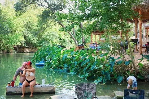 4 Son's Rio Cibolo - Birdhouse Cabin