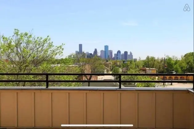 4 Story Rooftop - Executive Corporate Housing