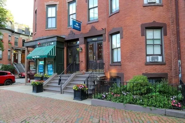 402 Columbus Ave