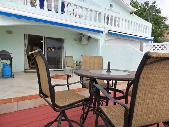 Villa 402B Jolly Harbour - Yerinde Yemek