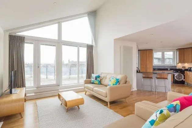 403 Portland Gardens Penthouse Apartment - İç Mekan