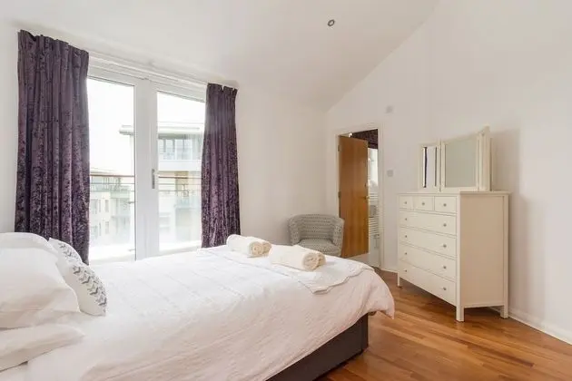 403 Portland Gardens Penthouse Apartment - Oda