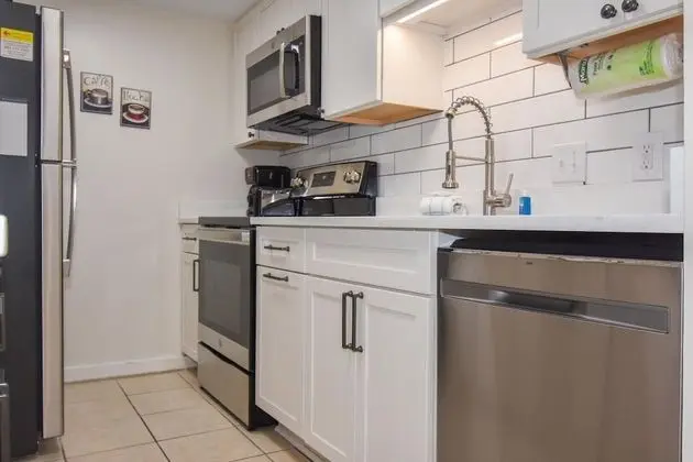 411 Capt John Fripp Villa