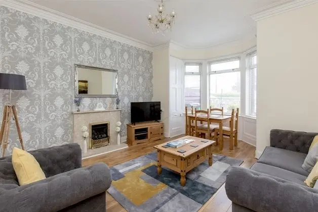 414 - Lochend Road Apartment - Öne Çıkan Resim