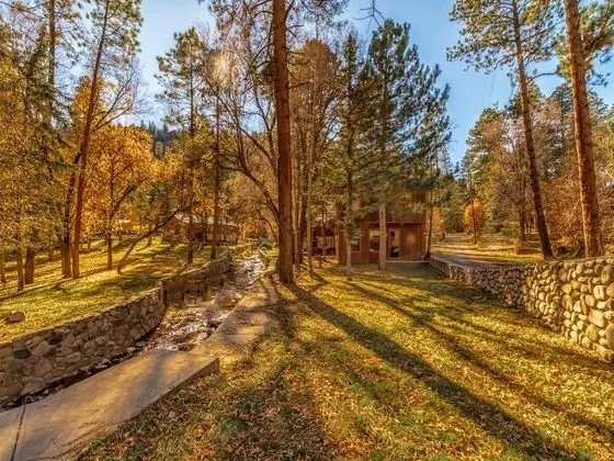 415riverbendlodgeucncb - River Bend Lodge - Dış Mekan