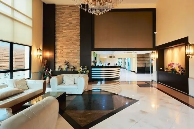 42 Grand Residence - Lobi