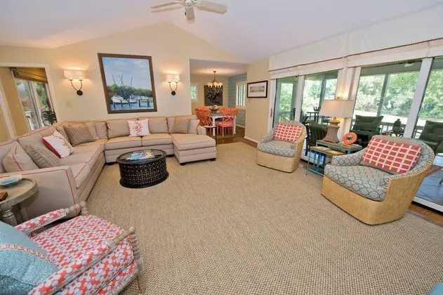 42 N. Sea Pines Drive at The Sea Pines Resort - Öne Çıkan Resim