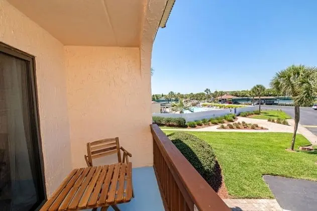 4205 Courtyard Villa 2nd Fl N - Oda