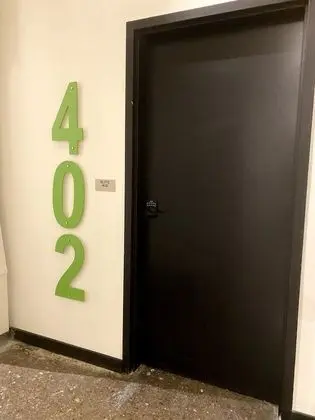 424 Gold Way-Apt 402, 2 Bed/1Bath - Lobi