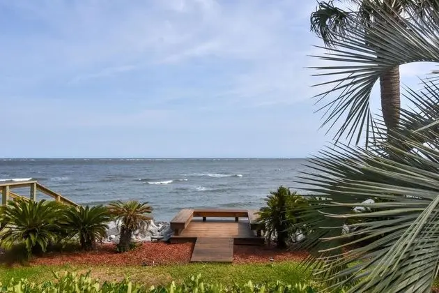 425 Ocean Point Ln - Plaj