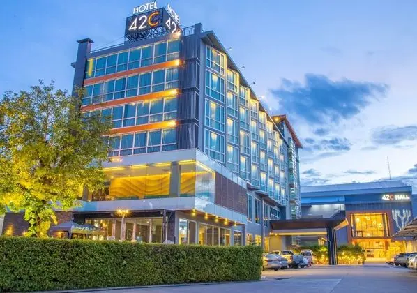 42C THE CHIC HOTEL