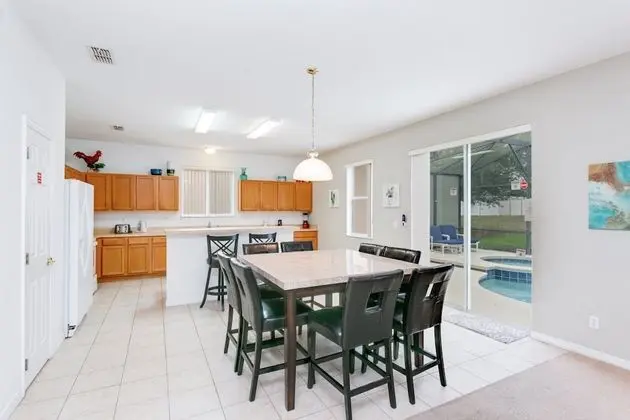 436 Aldridge Lane 6 Bedroom Executive Pool and Sp - Mutfak