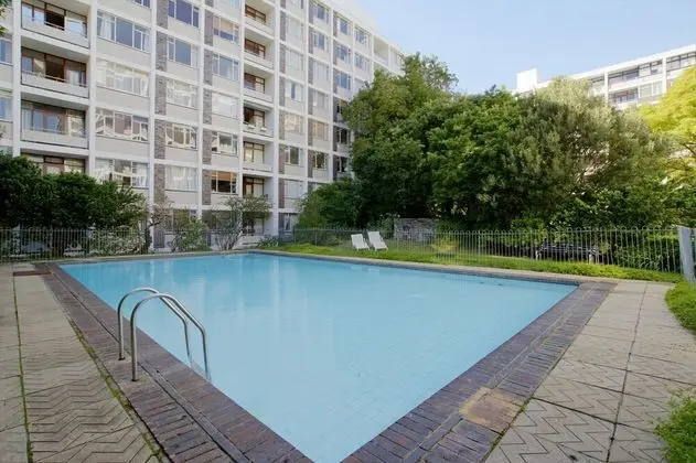 437 St Martini Gardens - Havuz
