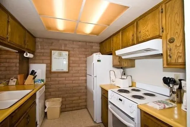 439 Ala Wai Blvd. Unit 120 - Mutfak