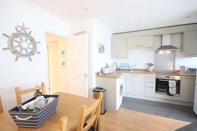 43B Medmerry Park 2 Bedroom Chalet - Oda