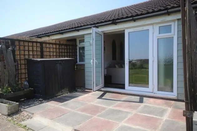 43C Medmerry Park 2 Bedroom Chalet