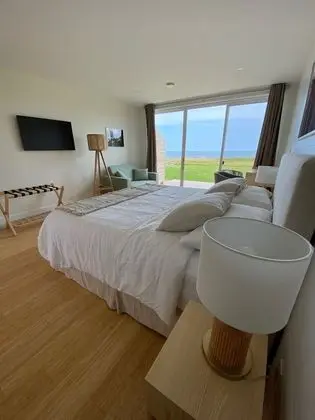 45 Steps - The Culinary Beachside Inn - Oda