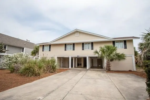 470 Tarpon Blvd - Öne Çıkan Resim