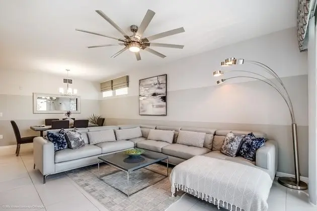 4741ct Unit101 Amazing Story Lake Brand New Condo - Oda Düzeni