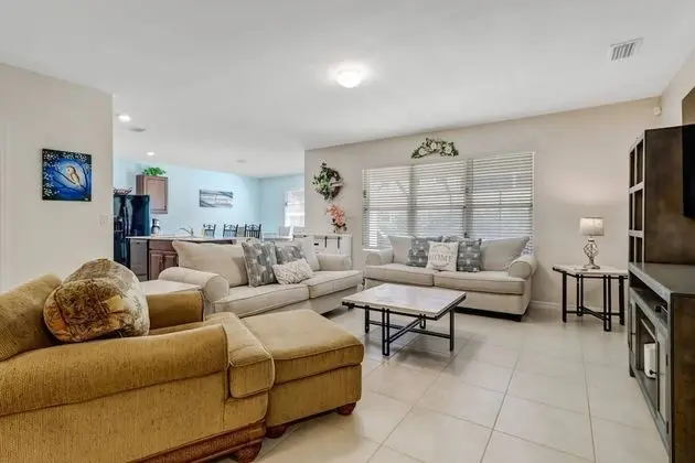 4831 SW 18th Ave - Dış Mekan