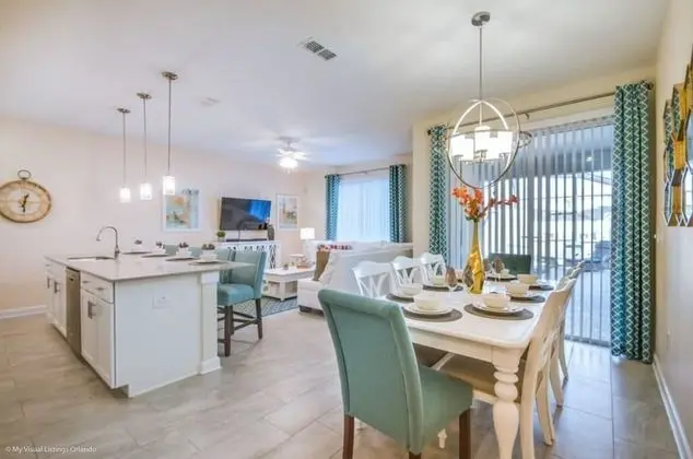 4832rc 4 Bedroom Townhouse by Redawning - Yerinde Yemek