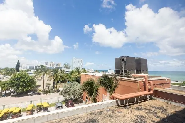 487 Partial Ocean View Hollywood - İç Mekan