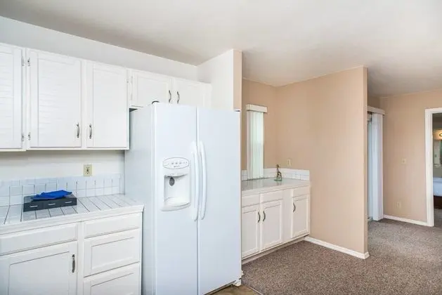 4br/3.5ba w/ Balcony in PB by Domio - Mutfak