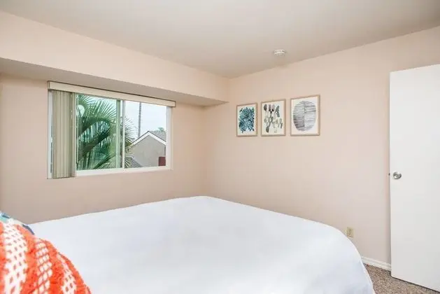 4br/3.5ba w/ Balcony in PB by Domio - Oda