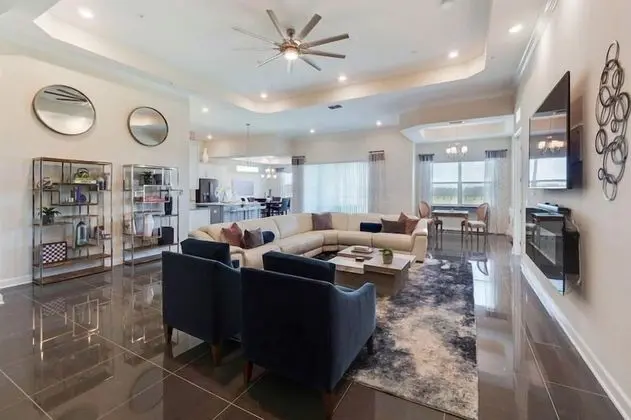4BR 3BA Condo in Story Lake - Öne Çıkan Resim