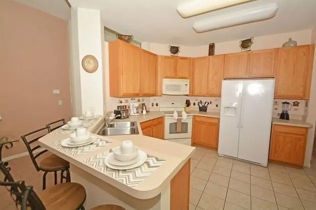 4BR 3BA Disney Area Pool Home - Mutfak