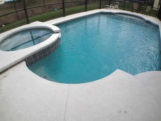 4BR 3BA Home in Indian Creek by CV-2675 - Havuz
