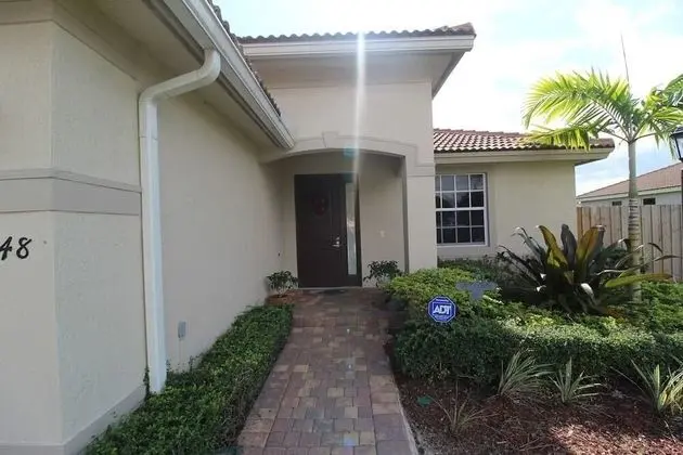 4BR 3BA House in Miami by ASVR-12748 - Dış Mekan