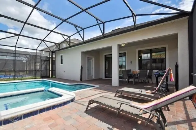 4BR 3BA Pool Home in Gated Golf Community - Öne Çıkan Resim