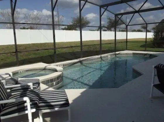 4BR 3BA Pool Home In Solana - Havuz