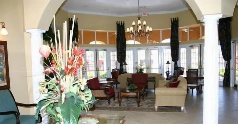 4BR 3BA Pool Home In Solana - Lobi