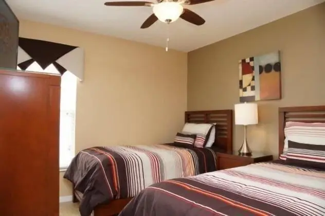 4BR 3BA Pool Home In Solana - Oda