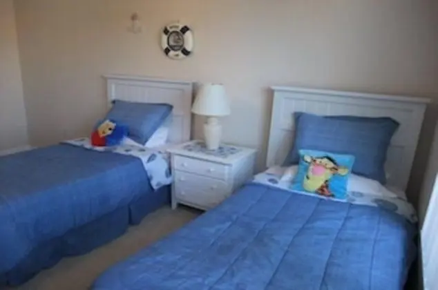 4br, 3ba T/home W/ Screened-in Heated Pool 4 Bedroom Townhouse by Redawning - Oda