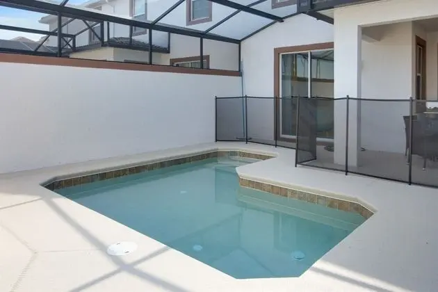 4BR 3BA Townhouse in ChampionsGate - Havuz