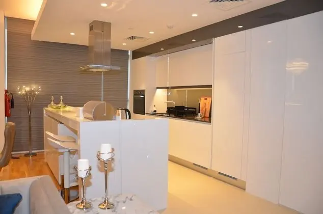 4BR Apt on Bluewater Island - Mutfak