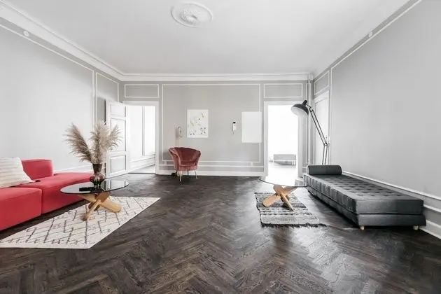 4BR Balcony Extreme Location and Designer Apt