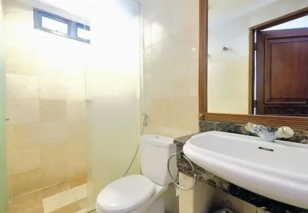 4BR Cozy Tropical Retreat Penthouse - Banyo Tipleri