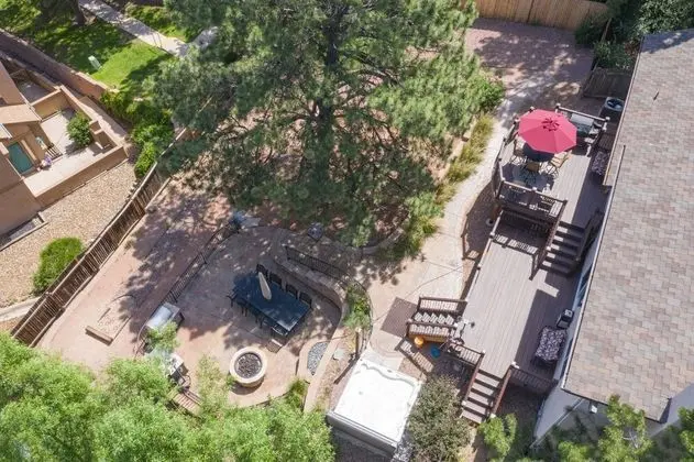 4BR Entertainer AF Academy Hot Tub, Firepit! - Dış Mekan