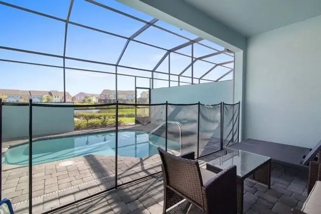 4BR Festival Townhome - Havuz