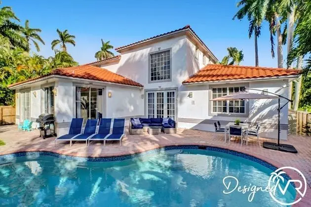 4BR Hollywood Beach Home with Pool