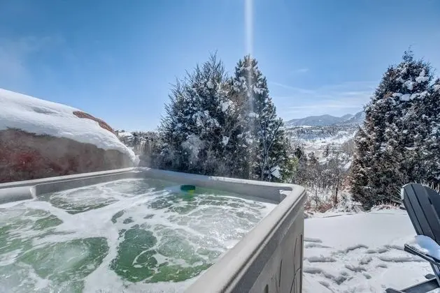 4BR Mtn Viewsgarden of the Godshot Tub, Firepit - Spa