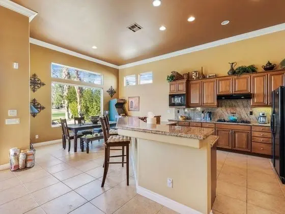 4BR PGA West Pool Home by ELVR - 54843 - Mutfak