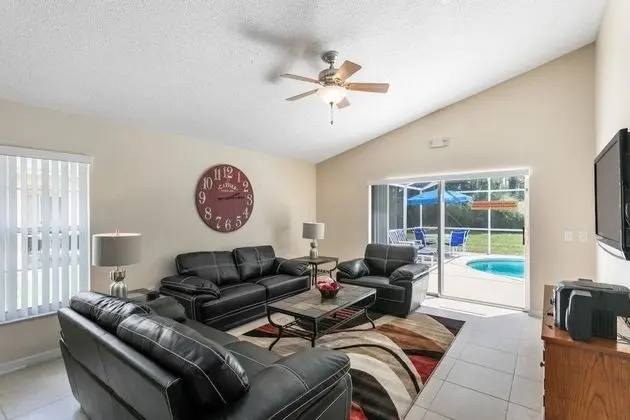 4BR Pool Home Rolling Hills by SHV-7979