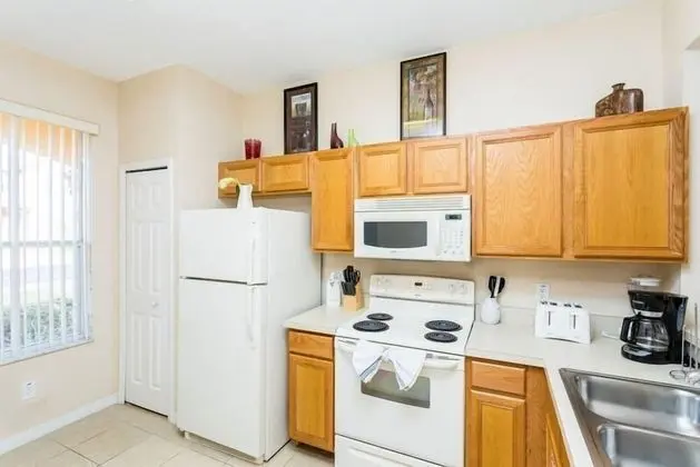 4BR Townhome in Regal Palms by SHV-2603 - Mutfak